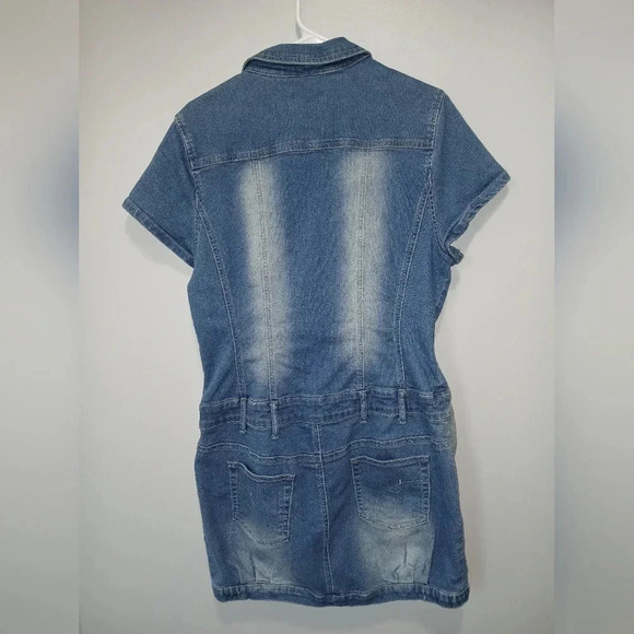 Venus women's denim dress size 14, distressed faded button up 90's - Picture 2 of 9